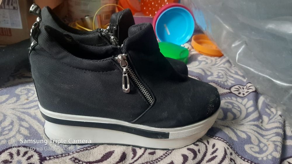 кроссовки   новые  женские