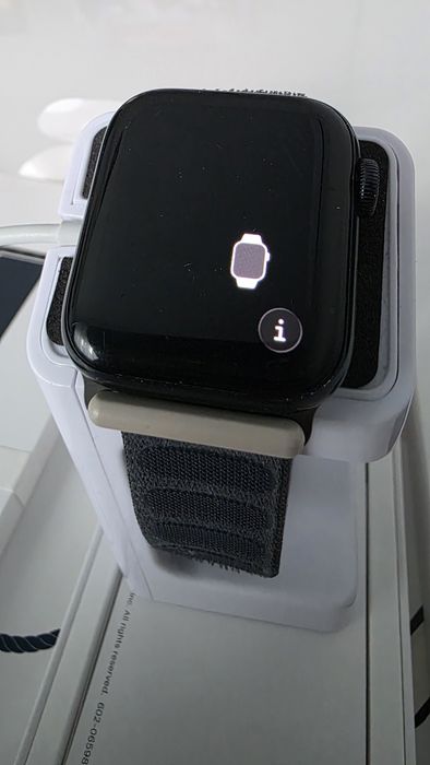 Apple Watch SE (2023) 40 mm  in garanție