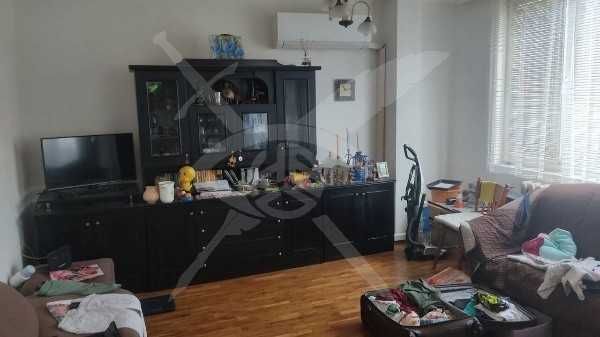 Тристаен апартамент в кв. Изгрев, гр. Бургас