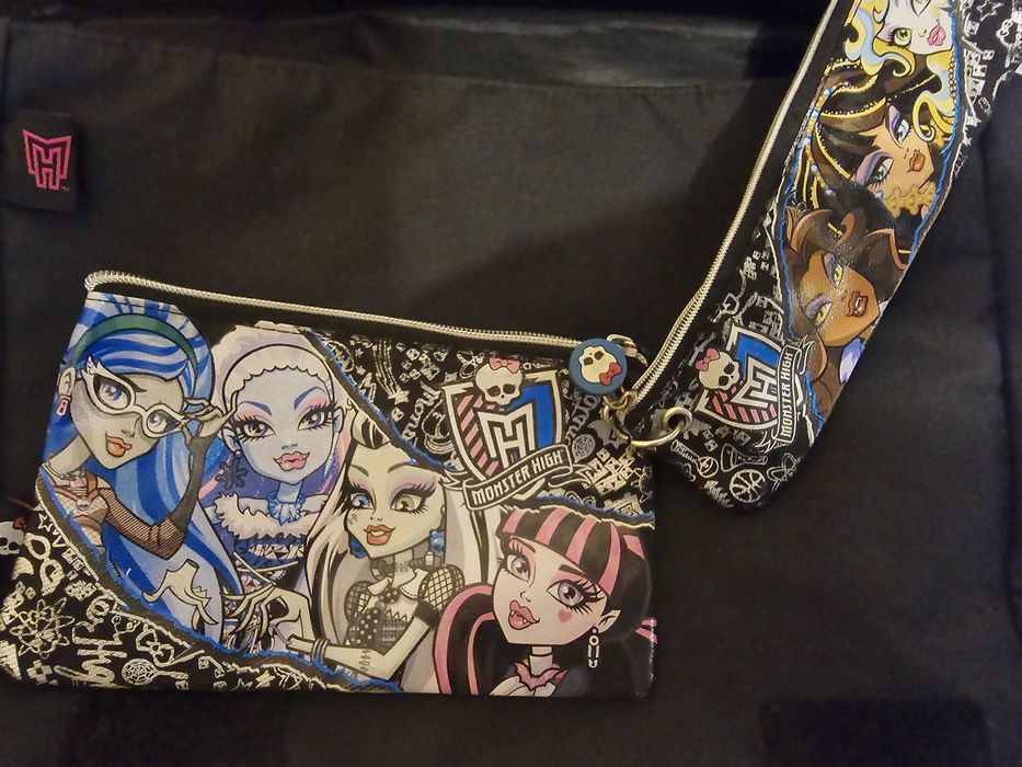 Продам сумку и пенал Monster High