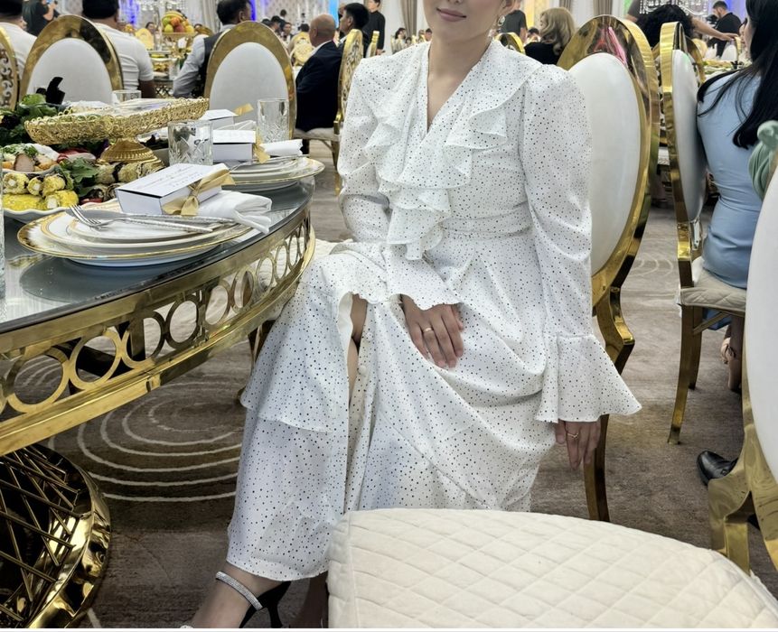 Продается белое платье