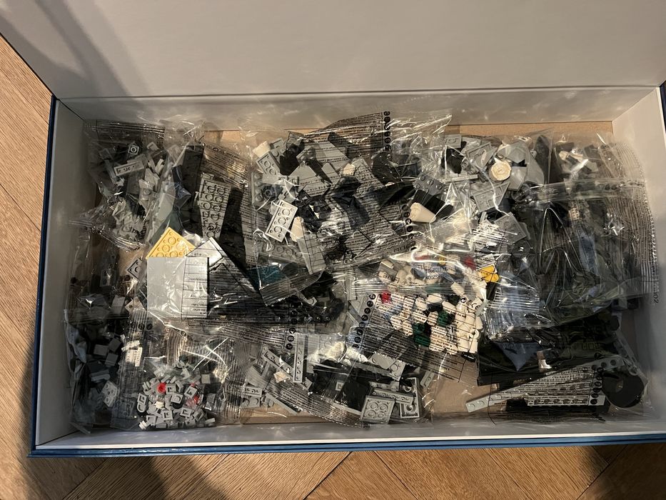 Set de construcție avion de vânătoare tip Lego CaDa Cascii fighter jet