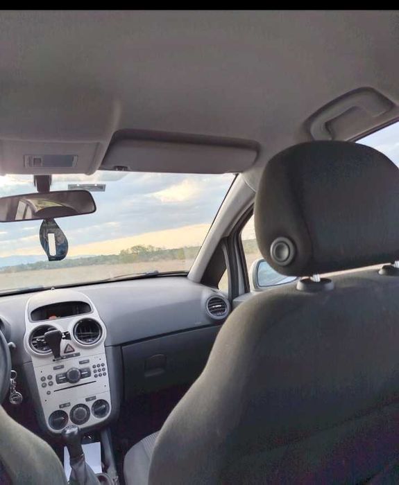 Опел Корса продават