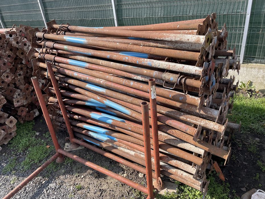 Popi metalici de inchiriat