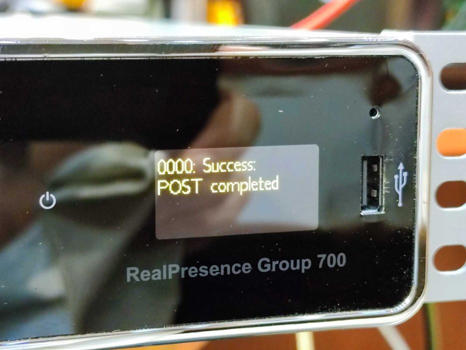 Polycom RealPresence Group 700 Type P002 Video Conferencing System