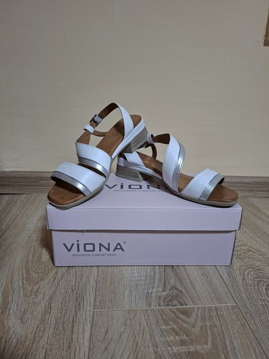 Сандали VIONA нови