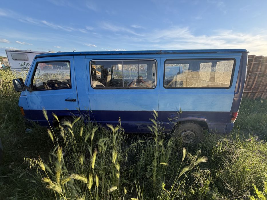 Mercedes-Benz MB100 2.4D на части