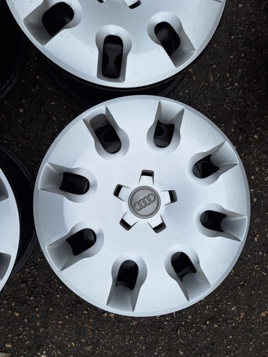 Ауди 3-15цола-5/100-оригинални с тасове