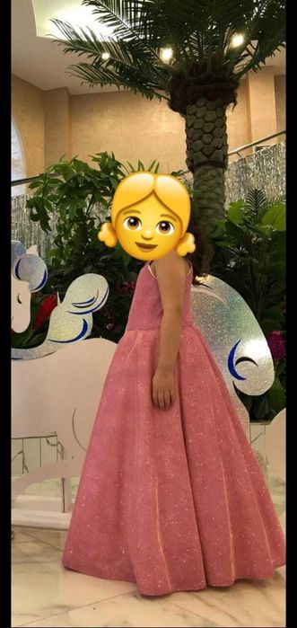 Продам красивое праздничное платье