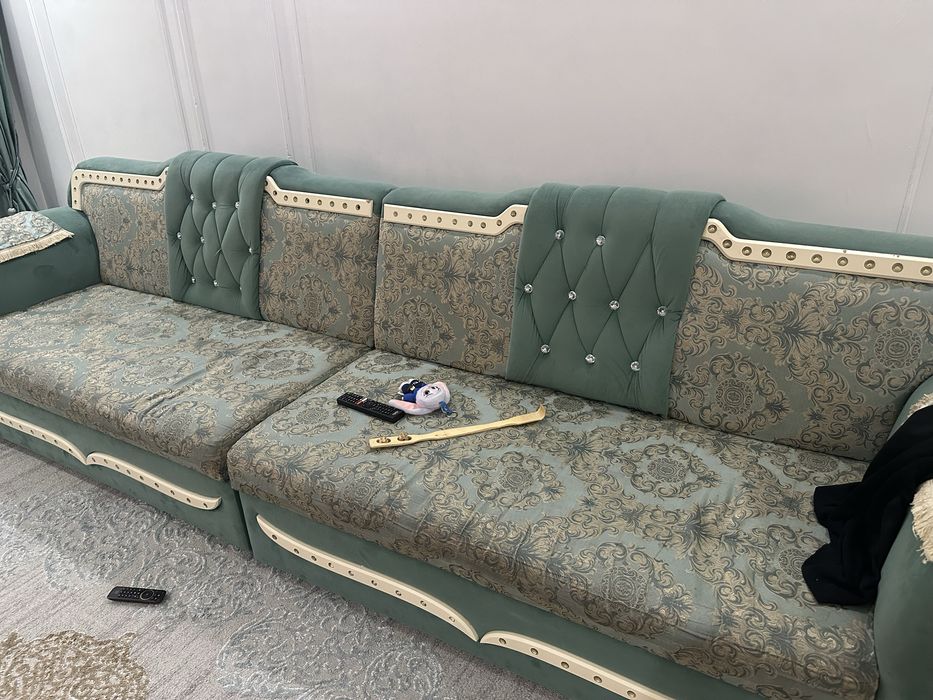 Диван  жағдайы жақсы, таза ұсталған