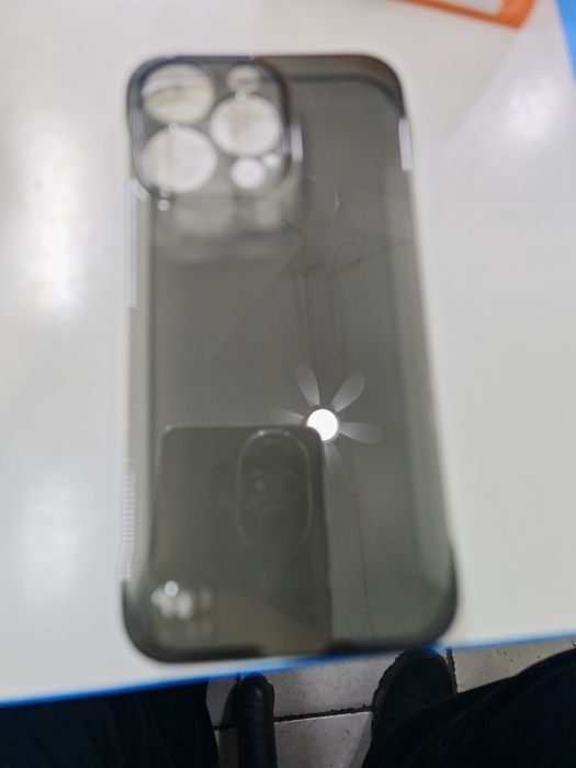 Продам чехол для Айфон 13 про