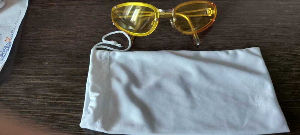 Солнцезащитные очки