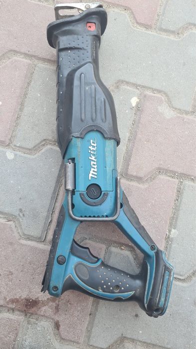Fierastrau makita BJR181