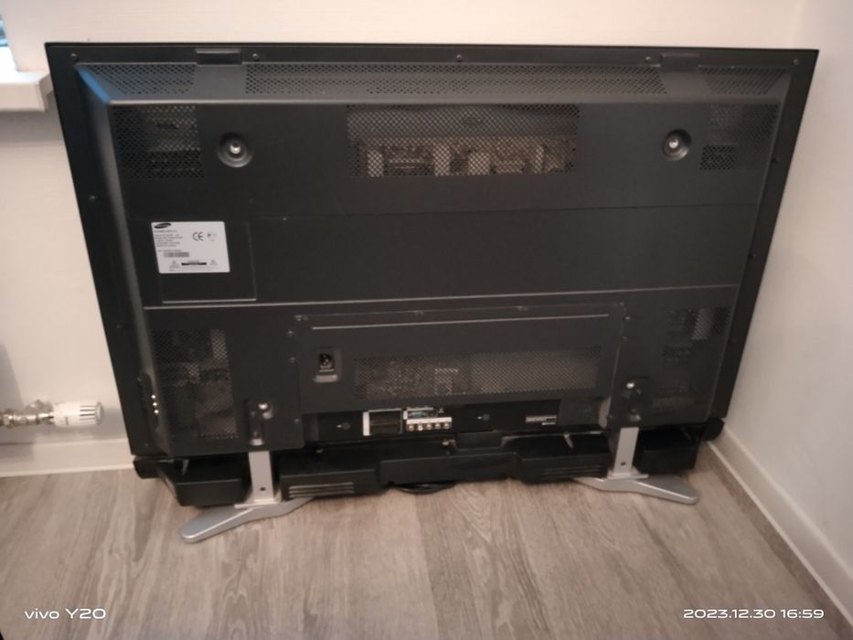 Телевизор самсунг продам