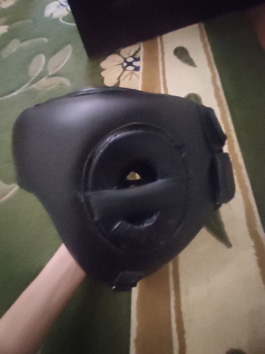 MMA Uchun Shlem va Perchatki