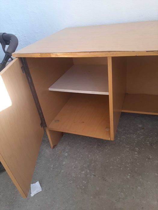 Письменный стол,то ,что нужно для школьников