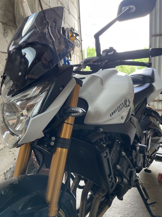Vând Yamaha FZ8 (20.000 km)