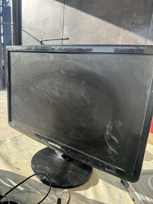 Монитор Samsung В хорошем состоянии