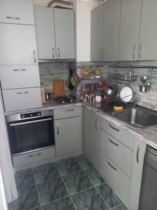 Дава се под наем Двустаен апартамент в Пловдив, Кършияка - 116 кв.м за 387.6 € - Снимка #1