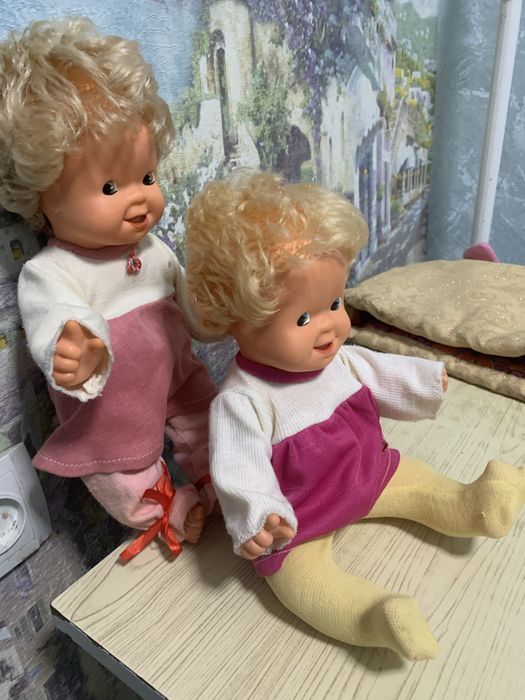 Куклы ГДР в родной одежде.