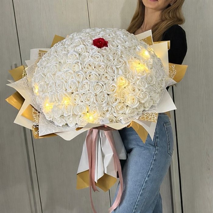 Buchet 201 trandafiri de săpun