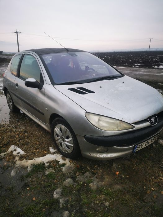 Vând peugeot 206 din anul 2001 motor 1.4 i benzină