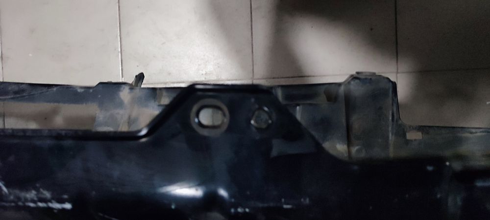 Задний бампер LC200 оригинал б/у