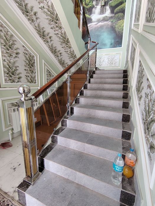 Nerjaveyka  Perilla Va Bayroq o'rnatib berish xizmatini taklif qilamiz