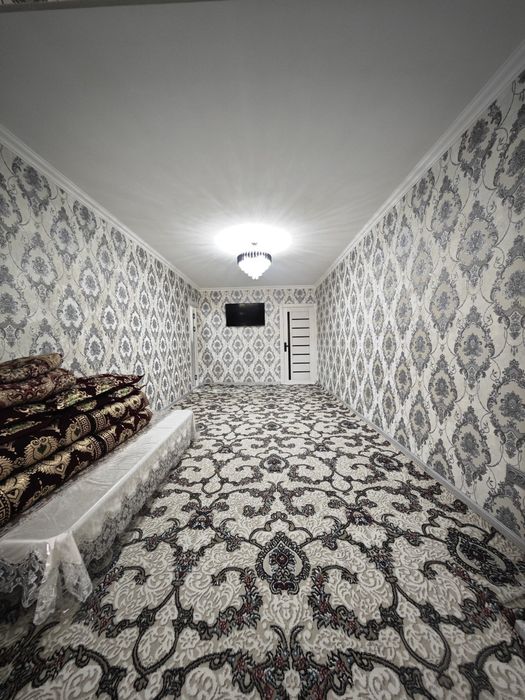 Срочно сотилади 2 хонали 3 этаж 4 этажлик дом