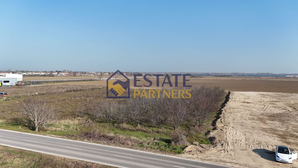 Парцел в Пловдив, област-с.Златитрап площ 4600 цена 130000