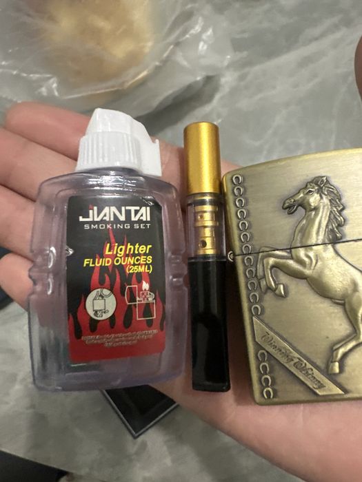 Зажигалка безиновая