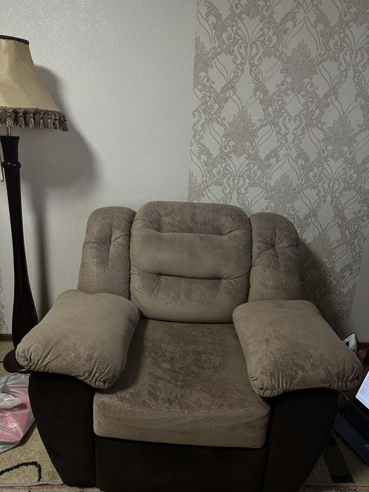 Продам диван в отличном состоянии