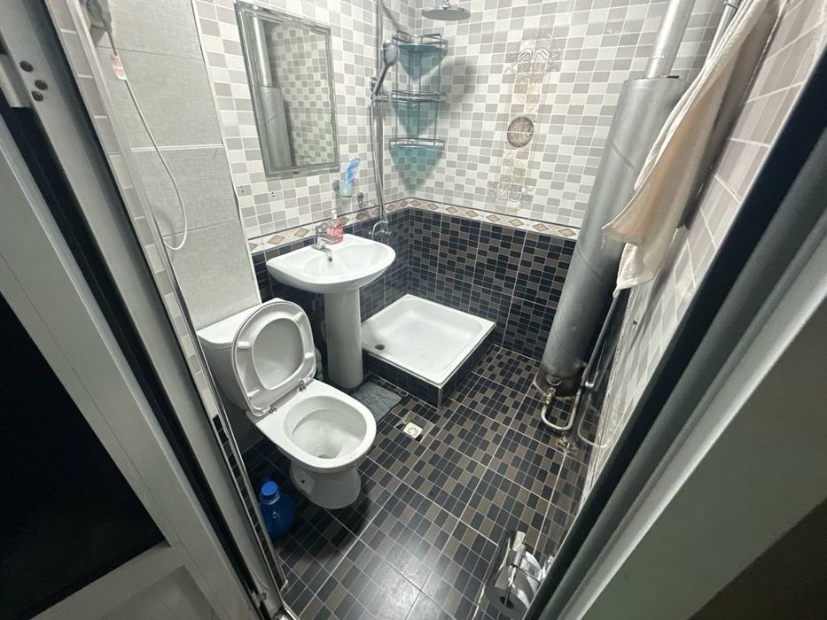 Сдаётся квартира 2 комнатная в районе партьезд 3 этаж заходи и живи