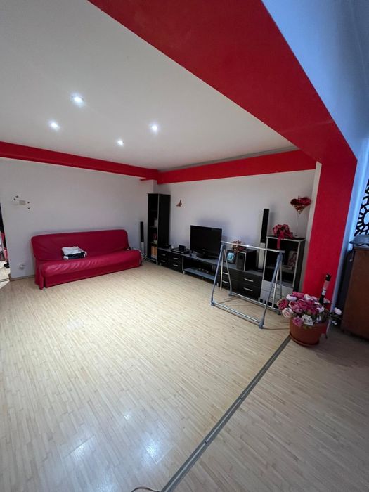 Vand Apartament 3 Camere Central 85mp