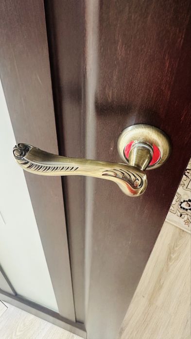 Продам двери в отличном состояний