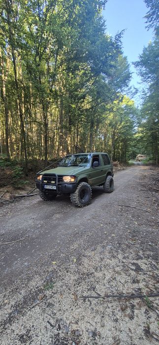 MITSUBISHI Pajero