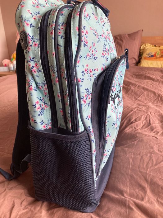 Продавам нова ученическа раница на Pepe Jeans (за момиче)