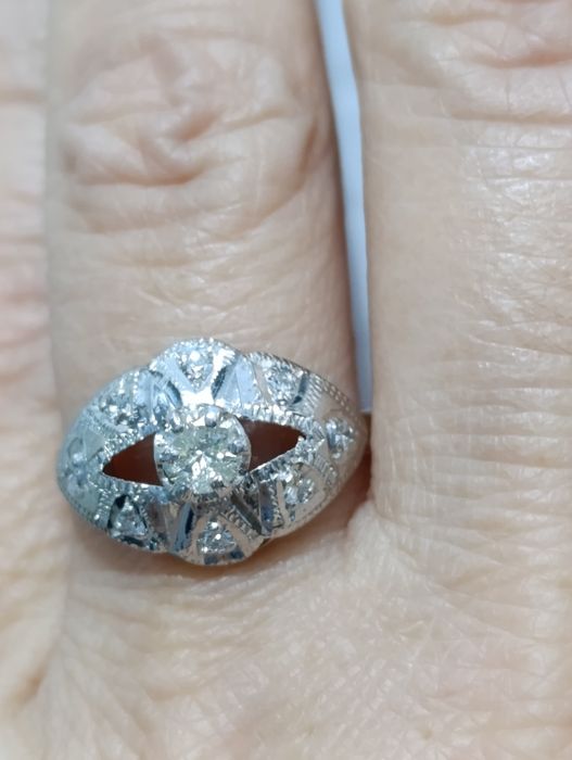 Советское кольцо с якутскими бриллиантами.