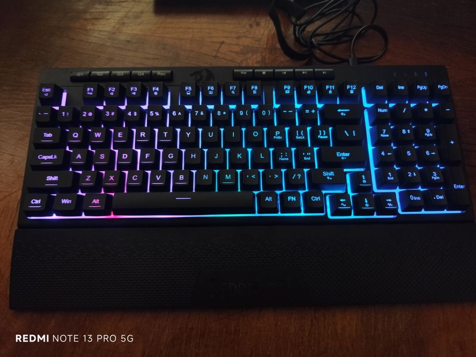 Vând tastatura de gaming