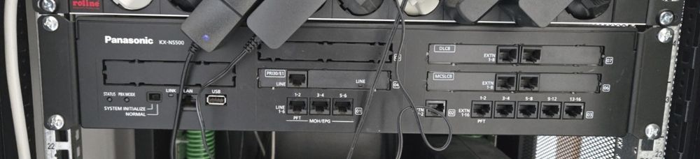 Panasonic NS500 PRI/E1 IP PBX – KX-NS500 + carduri DLC8, MCSLC8 – rack