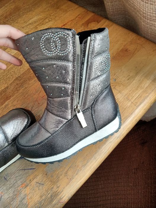 Зимние ботинки обсолютно новые