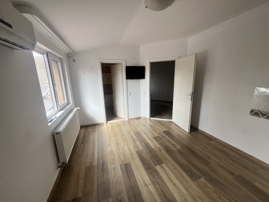 Spațiu de inchiriat - manichiura, coafor, masaj, birouri