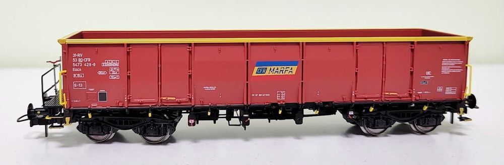 macheta vagon Eacs CFR Marfa var. rosu din set Albert Modell 500028 H0