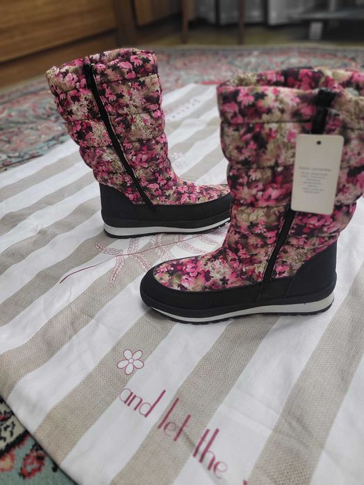 Продам зимние женские сапоги ,размер 37.