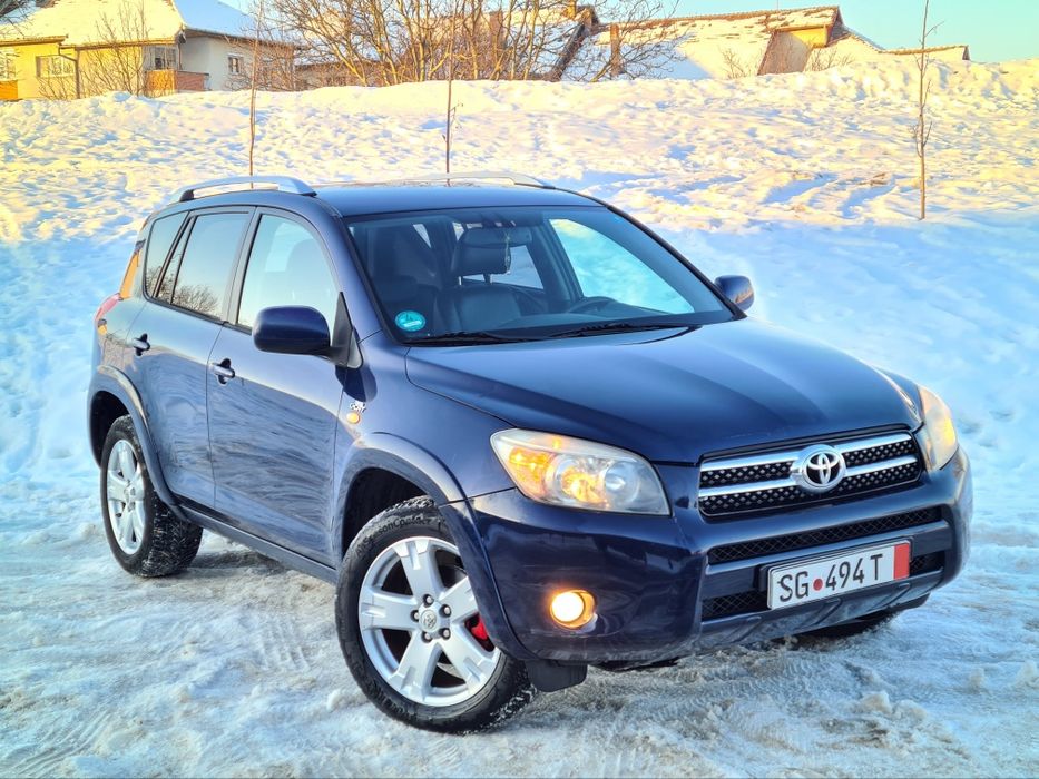 *Vând Toyota RAV 4 / 2.2D *4X4* Matriculat Recent unic proprietar *