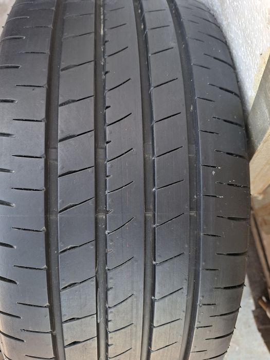 Продам шины. 235/45/18  бриджистон