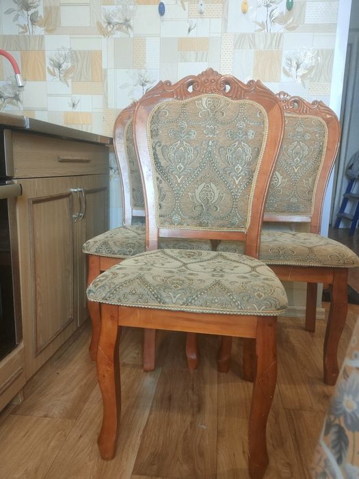 Продам 3 стула Малайзия!! Цена за 3 стула.