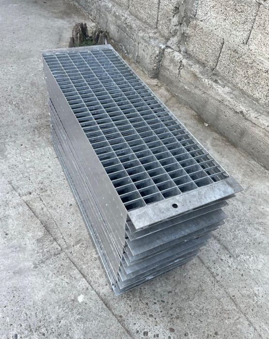 Trepte zincate galvanizate
