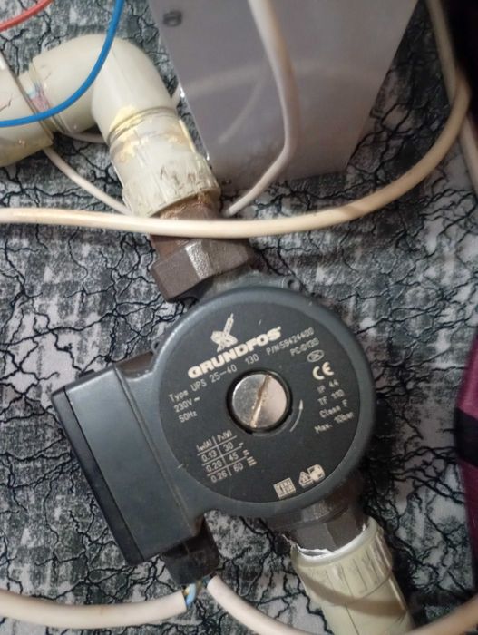 Продава се камина с водна риза на твърдо гориво Прити 17+5 кв