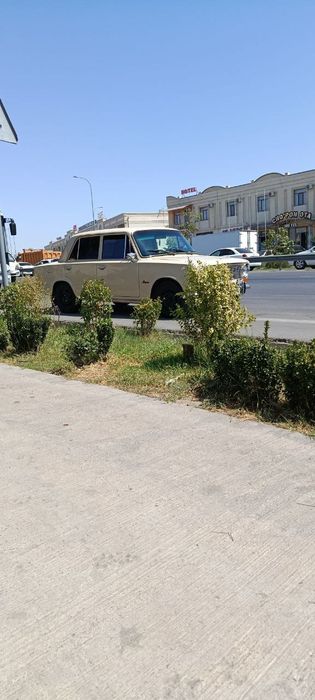 Jiguli 2101   rangi qaymoq 1978 yil